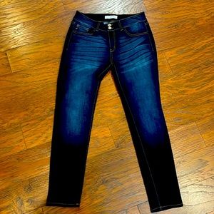 NWOT KanCan 13/30 midrise skinny jeans